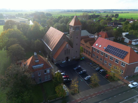 Kerk Sint-Maurus interbellum in erfpacht uit het Meetjesland patrimonium