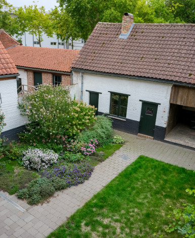 stone_memory_estate-photo_album-1761039766