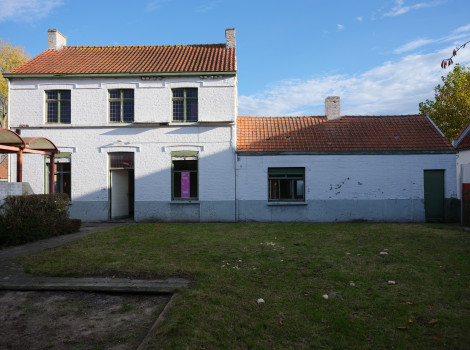 Charmant voormalig meisjesschool in het begeerde Damme