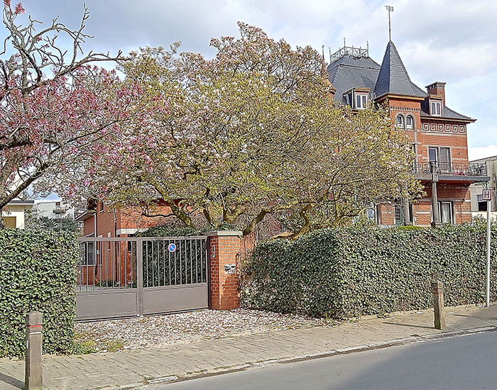 Unieke erfgoed stadsvilla met bouwgrond en kantoorgebouw te Sint-Agatha-Berchem