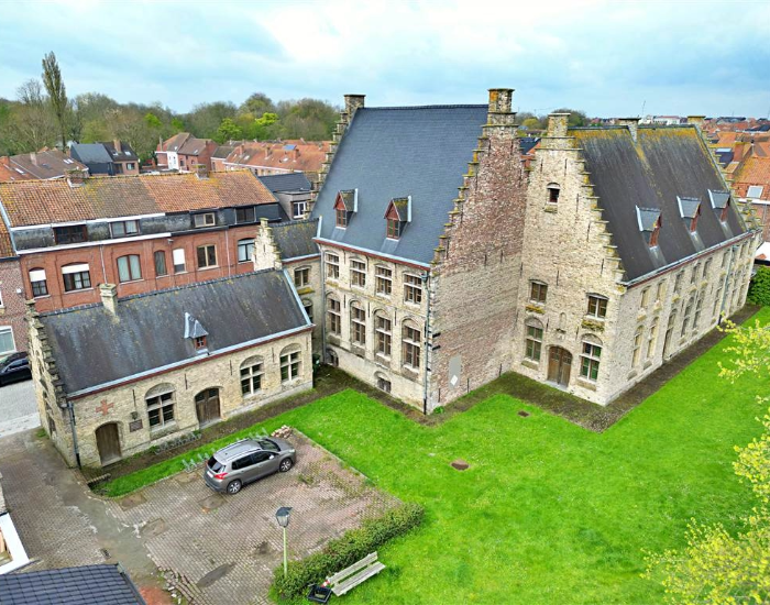 Prachtige Sint-Jans-Godshuis zoekt nieuwe eigenaar in hartje Ieper
