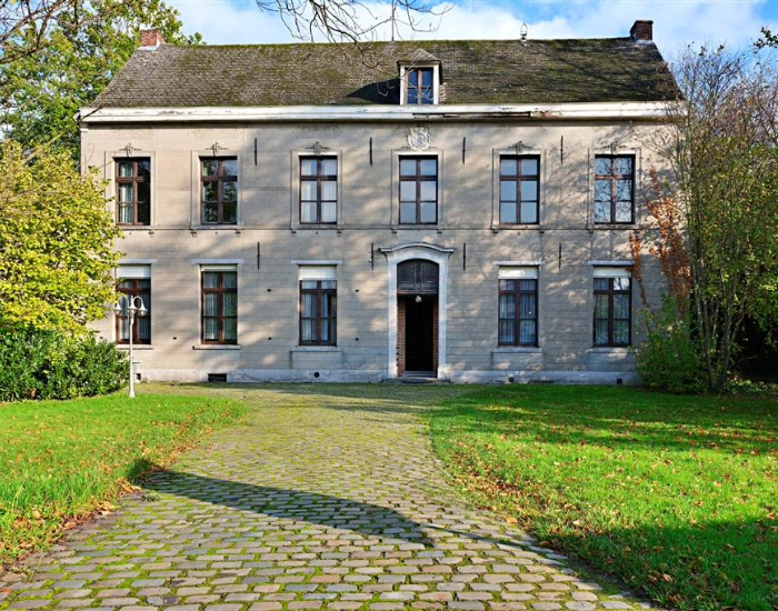 Charmante Sint-Anna pastorie te renoveren in Tremelo