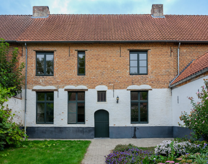 Charmante begijnhofhuis in een oase van rust