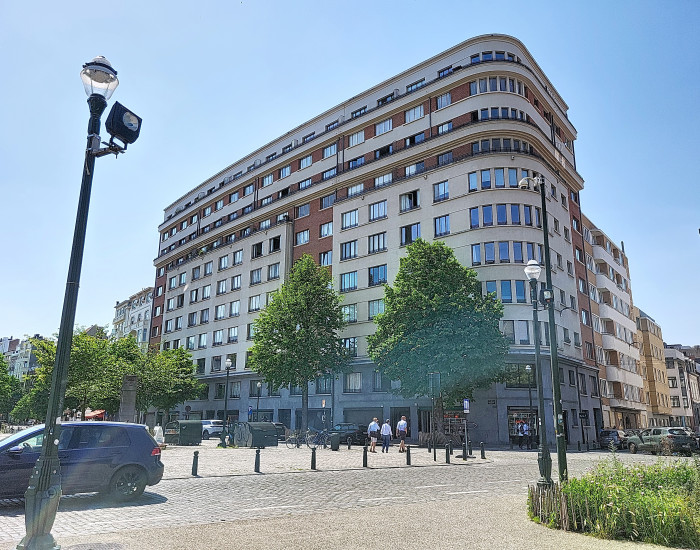 Lichtrijk appartement in het iconisch Odeon-gebouw