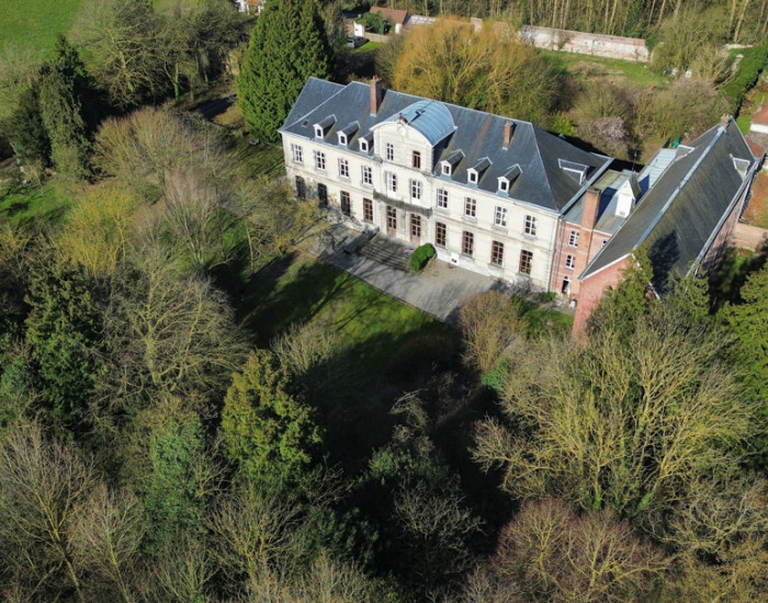 Uitzonderlijke voormalige abdij in Doornik, aangeboden via een Share Deal